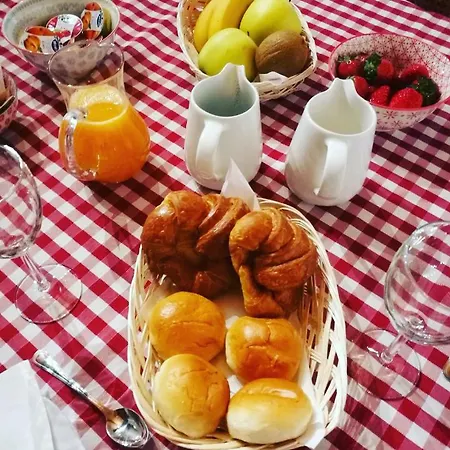 Blq La Santa Bed and Breakfast *