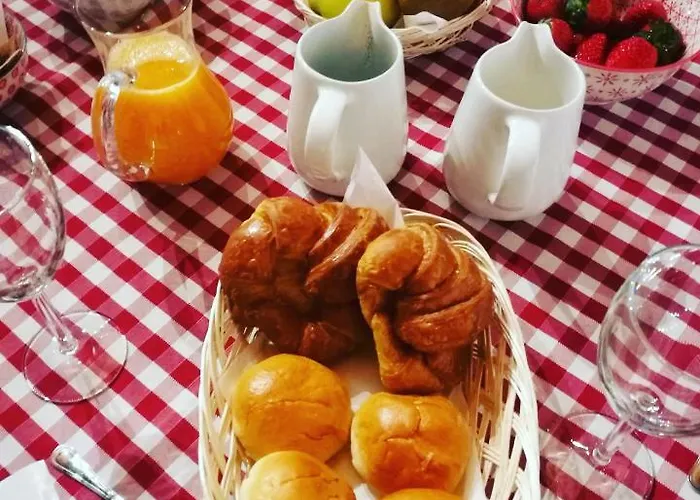 Blq La Santa Nocleg ze śniadaniem *