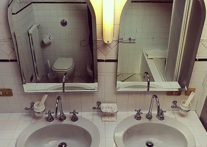 Blq La Santa * بولونيا